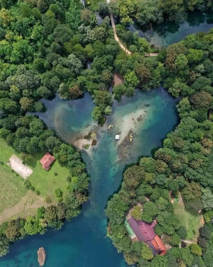 Villa LanaBihać エクステリア 写真